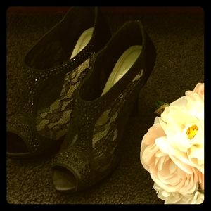 David's bridal lace heels